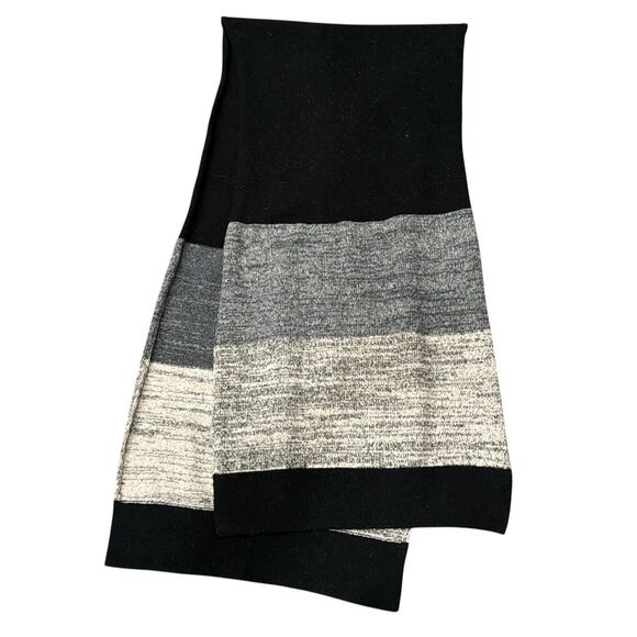 Athleta Women's Merino Wool Colorblock Sweater Scarf Black Grey One Size - Picture 1 of 5